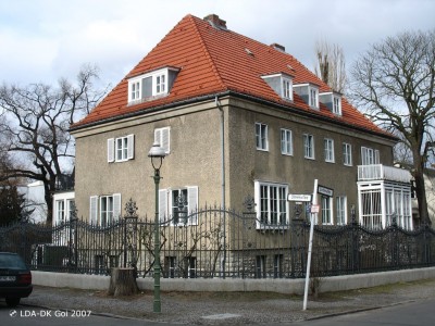 Wohnhaus  Lindenallee 8 Ulmenallee 9