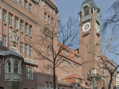 25. und 26. Gemeinde-Doppelschule (heute Pommern-, Helene- Lange-, Goerdeler-Schule)