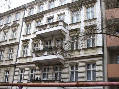 Mietshaus, Laden  Neufertstraße 4