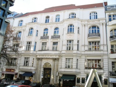 Mietshaus  Meinekestraße 4