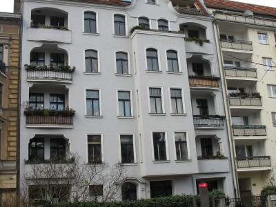 Mietshaus, Laden  Schloßstraße 11