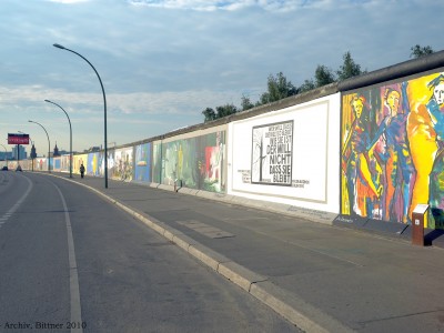 Berliner Mauer, Grenzmauerabschnitte und Wachtürme