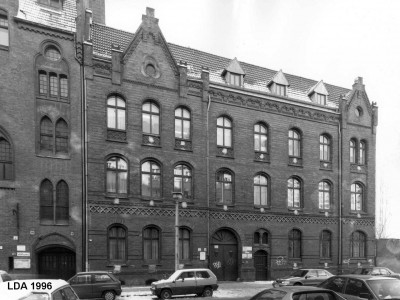 Kirche ev., Gemeindehaus, Schule  Rigaer Straße 8, 9, 10