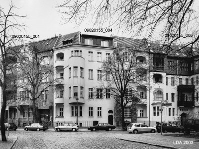 Mietshaus  Helmholtzstraße 5, 7, 9