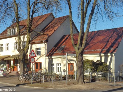 Gehöft, Wohn- und Geschäftshaus  Alt-Müggelheim 16, 16A, 16B Odernheimer Straße 1