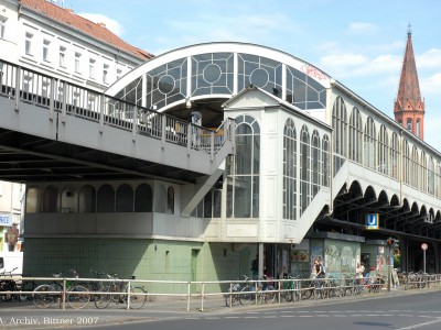 Hochbahnhof Görlitzer Bahnhof