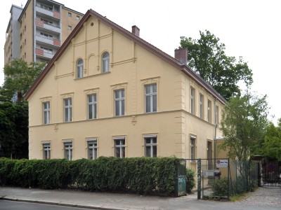 Beamtenwohnhaus, Lagergebäude  Gitschiner Straße 48, 49 Böcklerstraße 1