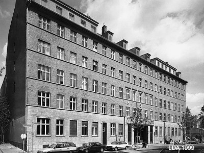 Wohnhaus, Verwaltungsgebäude  Melchiorstraße 20, 21, 22