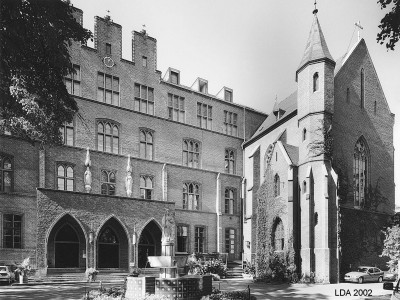 St. Hedwigs-Krankenhaus, Haupthaus