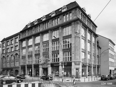 Geschäftshaus  Wallstraße 15, 15A Neue Grünstraße 24