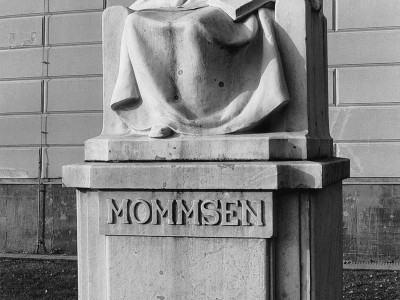 Denkmal Theodor Mommsen
