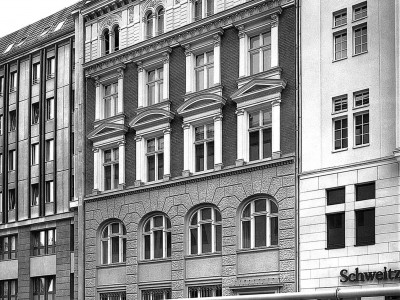 Wohn- und Geschäftshaus  Französische Straße 15