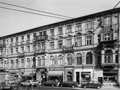 Wohn- und Geschäftshaus  Oranienburger Straße 1, 2, 3
