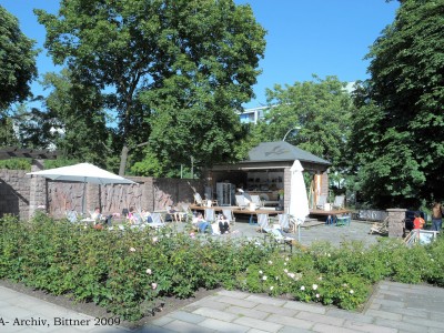 Volkspark am Weinberg mit Heinrich-Heine-Denkmal