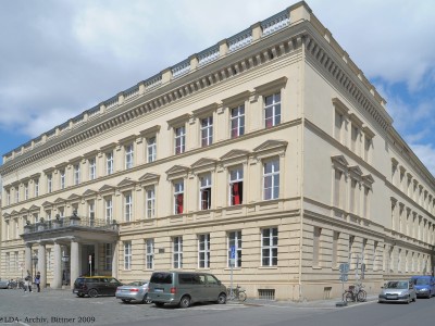 Finanzministerium, Palais am Festungsraben, Palais Donner