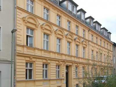 Mietshaus  Kleine Auguststraße 4, 4A