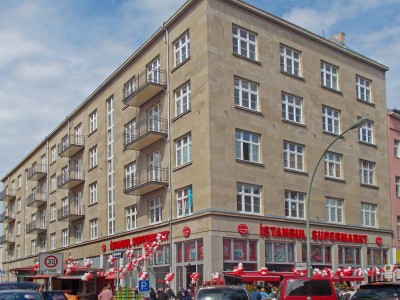 Mietshaus  Karl-Marx-Straße 142A, 142B Saltykowstraße 2, 4