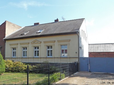 Hofanlage, Wohnhaus, Scheune, Stall  Alt-Blankenburg 30