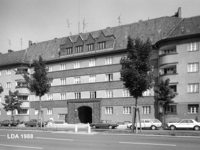 Mietshausgruppe  Residenzstraße 97, 98