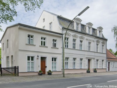 Wohn- und Geschäftshaus  Ruppiner Chaussee 145A, 145B