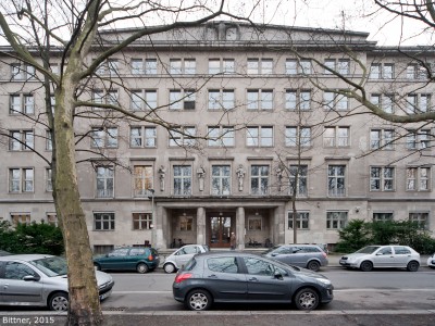 Verwaltungsgebäude  Fritz-Elsas-Straße 9, 10