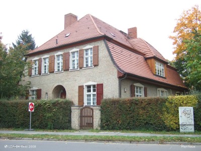 Pfarrhaus, Wohnhaus, Garage, Stall, Gemeindezentrum  Alt-Kladow 22 Kladower Damm 369