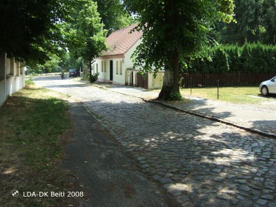 Dorfstraße, Straßenprofil, Straßenbelag  Rothenbücherweg 9, 11, 15, 19