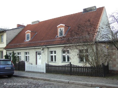 Wohnhaus  Staakener Straße 13