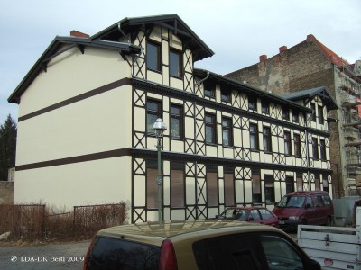 Wohnhaus, Mietshaus  Staakener Straße 21
