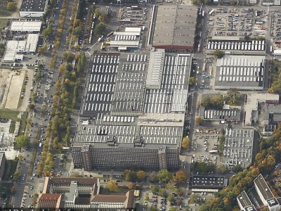 Siemens-Schuckert-Werke, Schaltwerk-Hochhaus und Hallengebäude