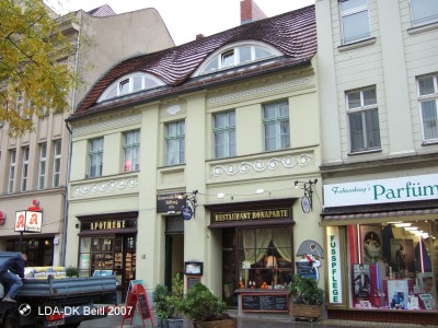 Wohnhaus, Mietshaus  Breite Straße 20