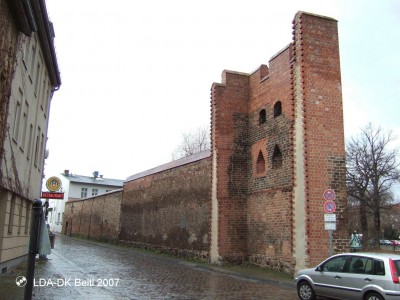 Stadtmauer mit Wiekhausrest