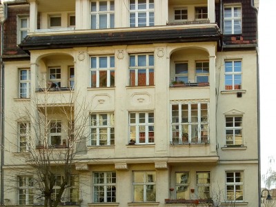 Mietshaus  Moosdorfstraße 10