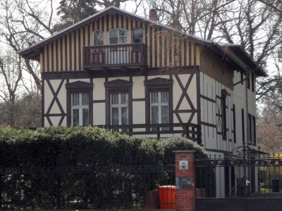 Wohnhaus  Puschkinallee 35
