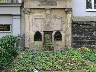 Grabmal Familie Auer
