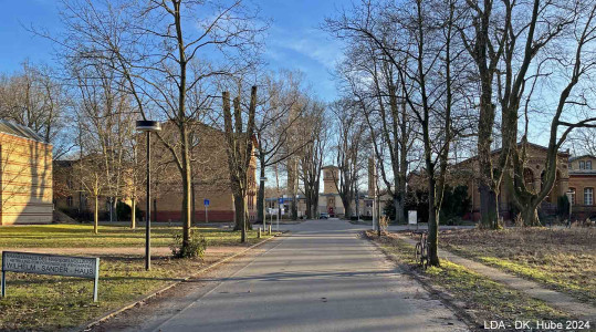 Karl-Bonhoeffer-Nervenklinik und Ev. Dietrich-Bonhoeffer-Kirche