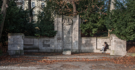 Lietzenseepark mit ehem. Dernburgplatz und Witzlebenplatz