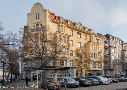Wohn- und Geschäftshaus  Bismarckstraße 68 Windscheidstraße 42