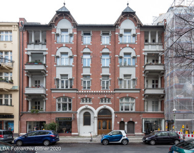 Mietshaus, Läden  Goethestraße 71
