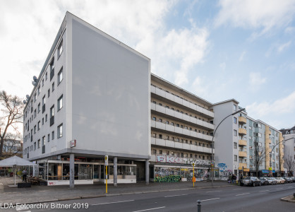 Wohn- und Geschäftshaus  Kantstraße 135, 136 Schlüterstraße 22, 23