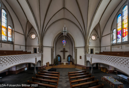 Trinitatiskirche mit Kirchplatz