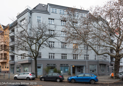 Mietshaus, Läden  Wundtstraße 58, 60 Riehlstraße 10