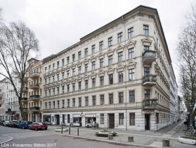 Mietshaus, Laden  Nehringstraße 3A Christstraße 43