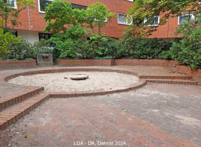 Gartenhof und Vorgärten
