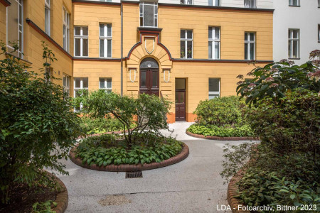 Innenhof Mommsenstraße 3