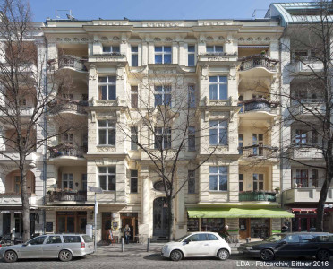 Mietshaus, Läden  Bleibtreustraße 46
