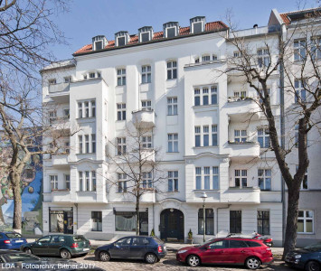 Mietshaus, Läden  Fritschestraße 79