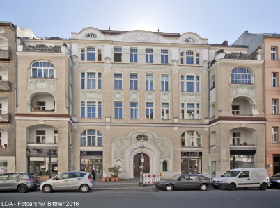 Mietshaus, Läden  Goethestraße 69