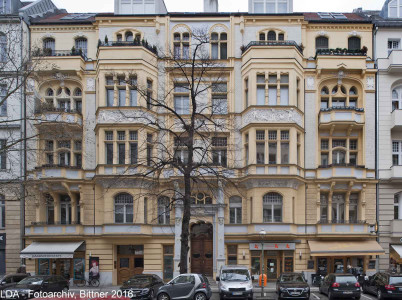 Mietshaus, Läden  Meinekestraße 26