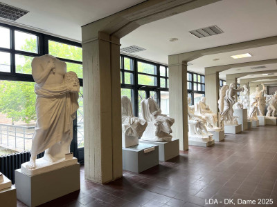 Büro- und Garagengebäude der Verkehrsstaffel & Ausstellungsgebäude